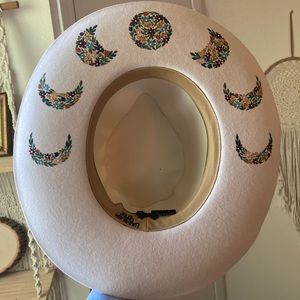 OOAK Luna Bloom Hat VON